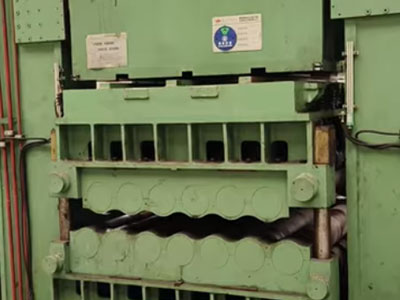 Roll Change of Plate Leveling Machine