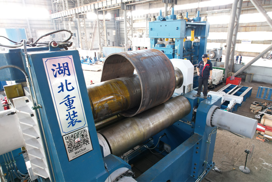understanding-the-working-principle-and-operation-of-a-plate-bending-machine-03.jpg